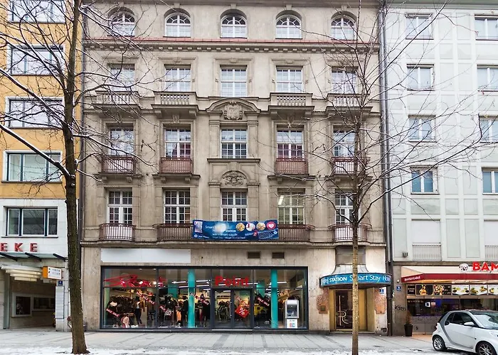 易达宫殿车站酒店 酒店 3*