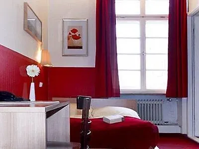 Smart Station Hotel 3*