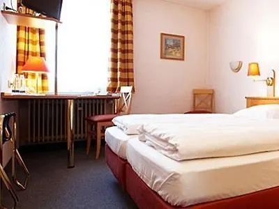 Smart Station Hotel